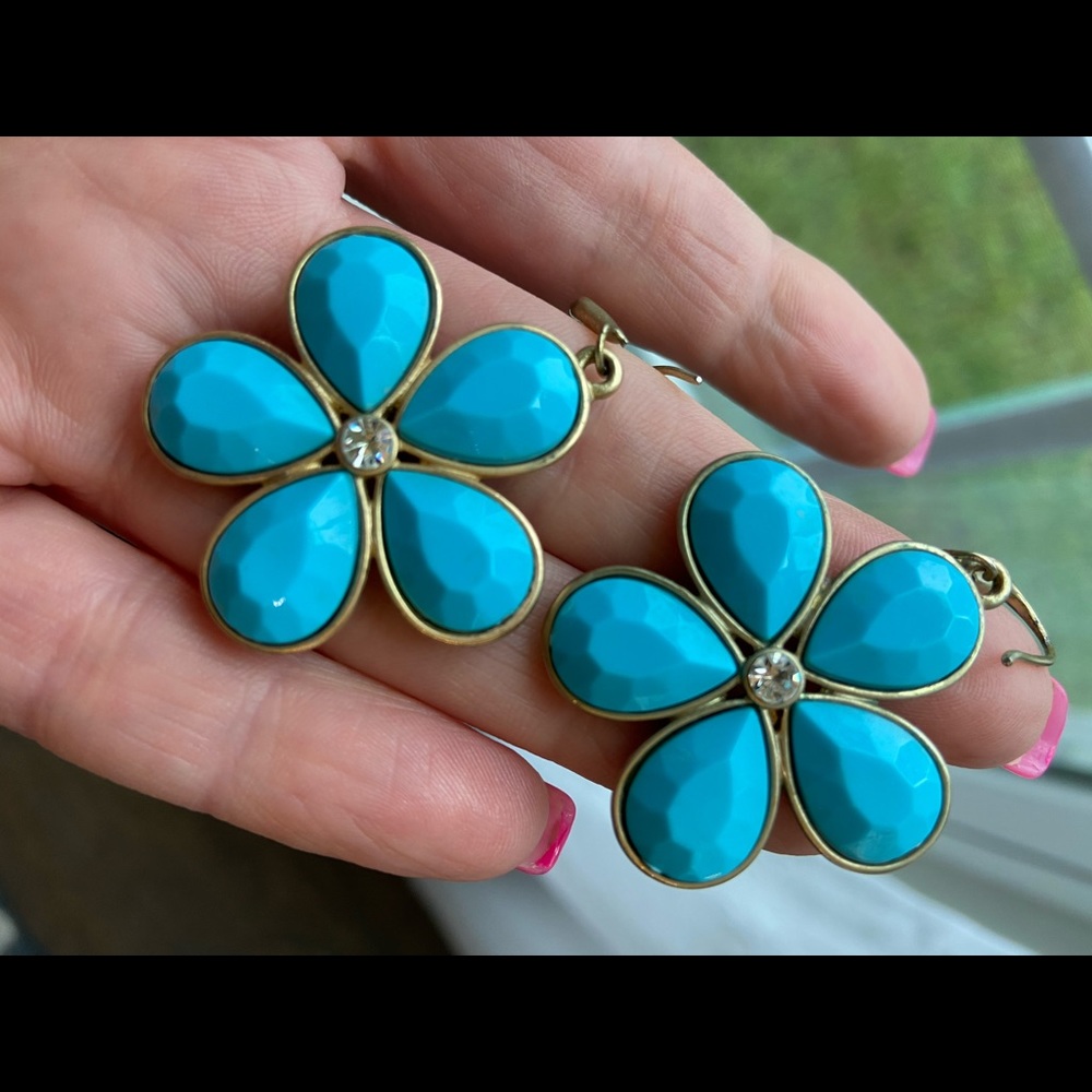 Turquoise Flower Earrings with Crystal at Center